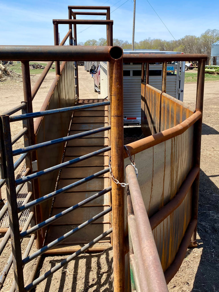 Loading Hay Racks Trailer Hay Rack, Headache Rack | Ulrich Manufacturing